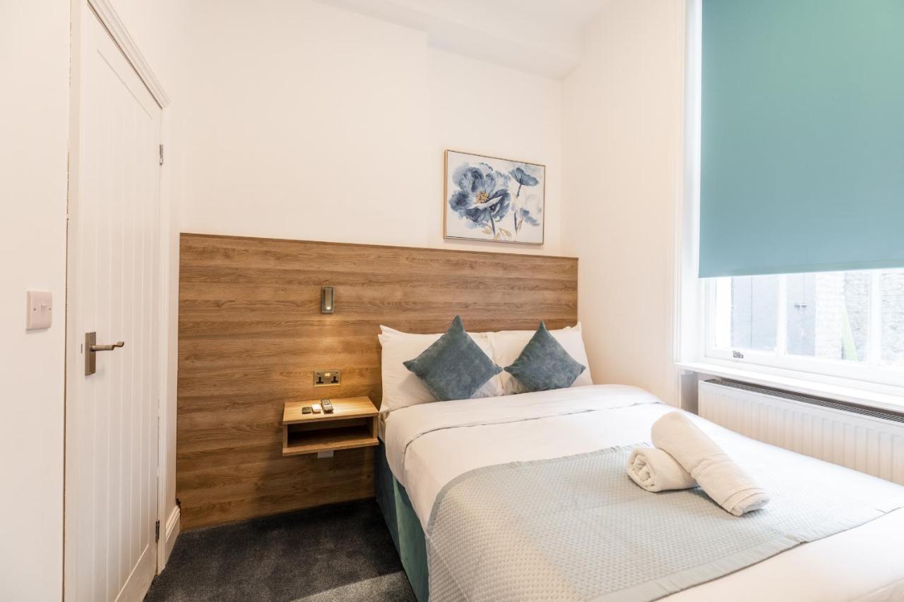 The Chapter - Griffin House Hotel 3*