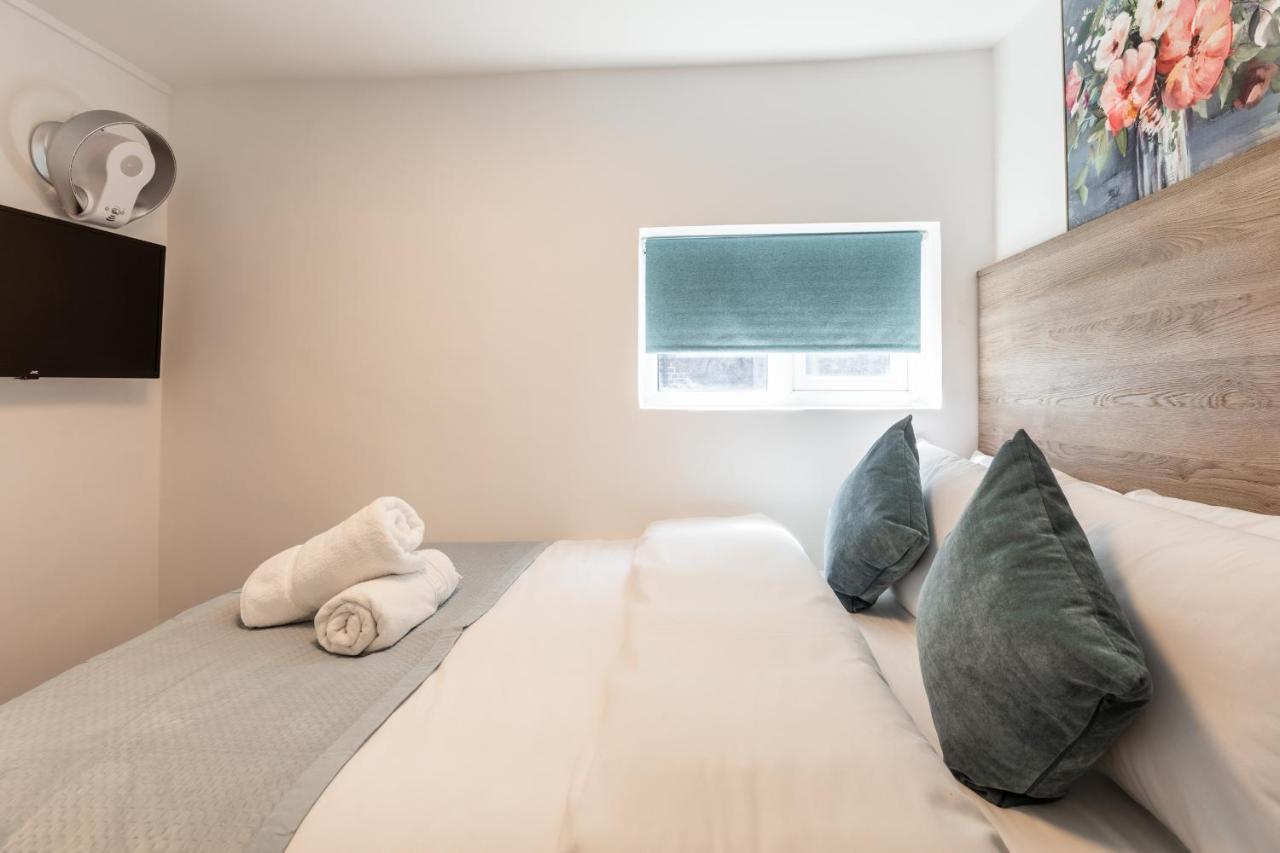 The Chapter - Griffin House Hotel London