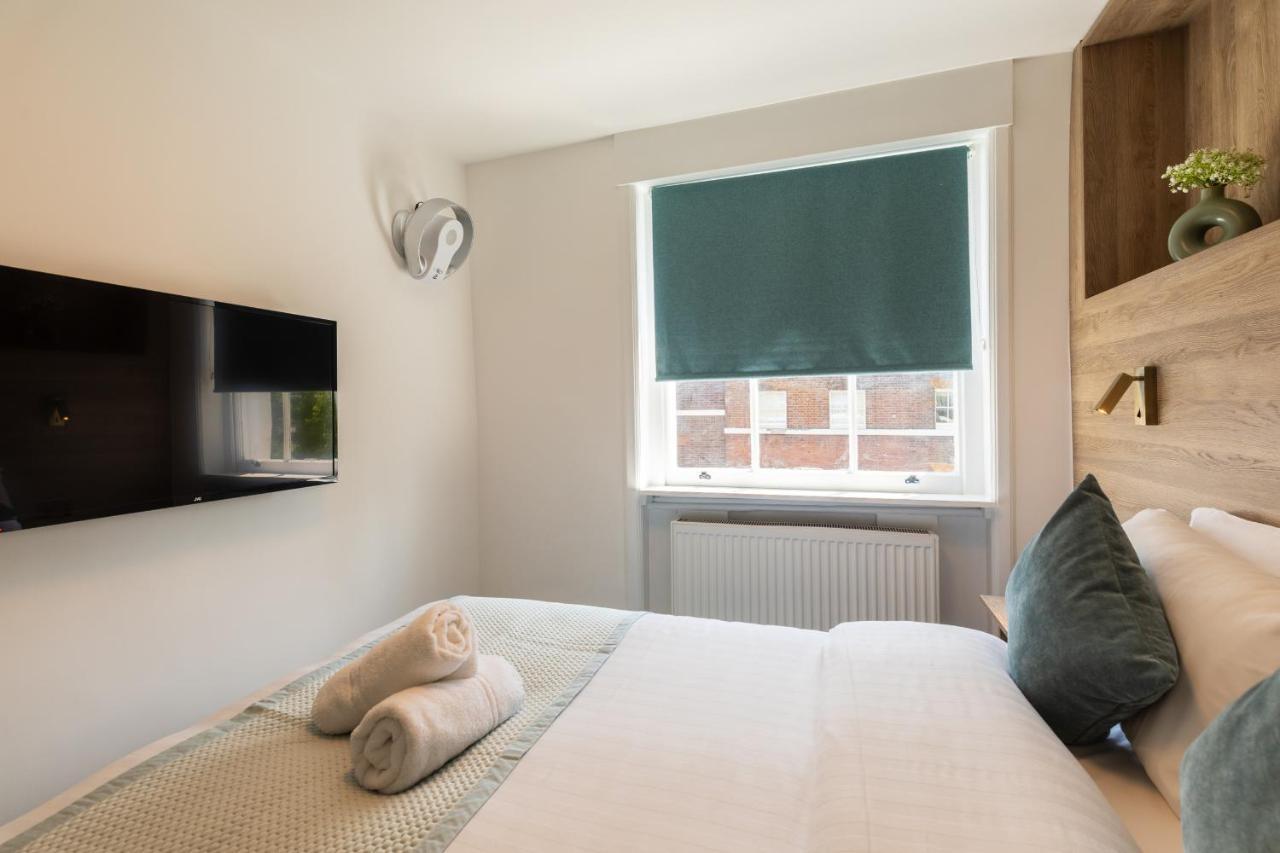 The Chapter - Griffin House Hotel