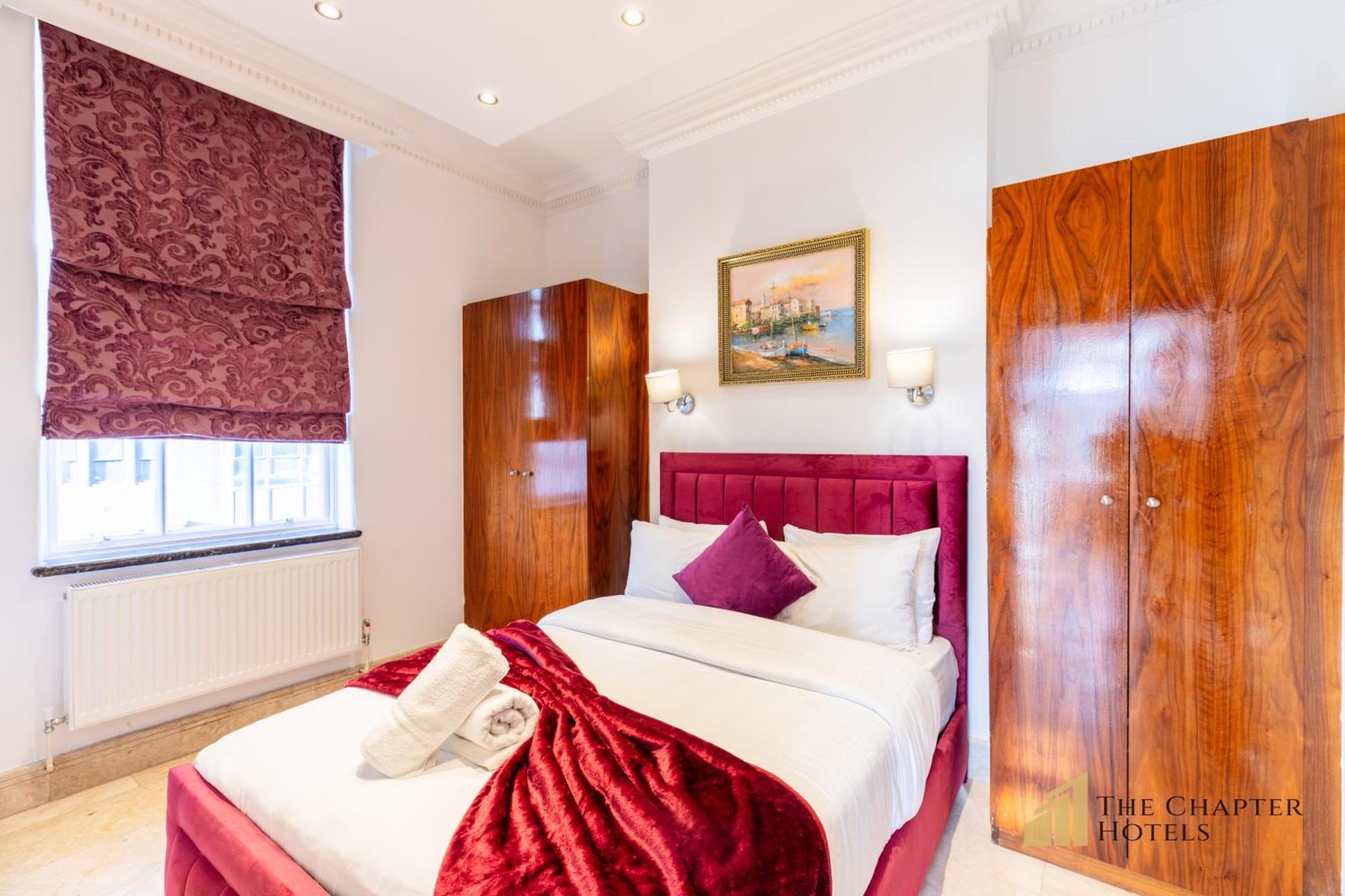 The Chapter - Griffin House Hotel London